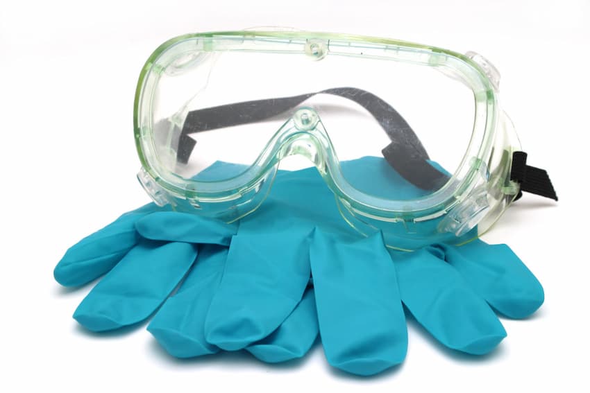 Защитные перчатки и очки для фотополимерной печати
